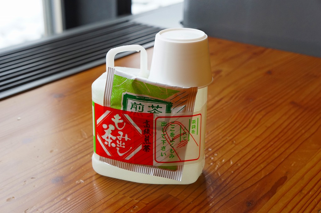 駅売り緑茶（汽車土瓶、ポリ茶瓶）情報｜ウェブサイト駅弁資料館